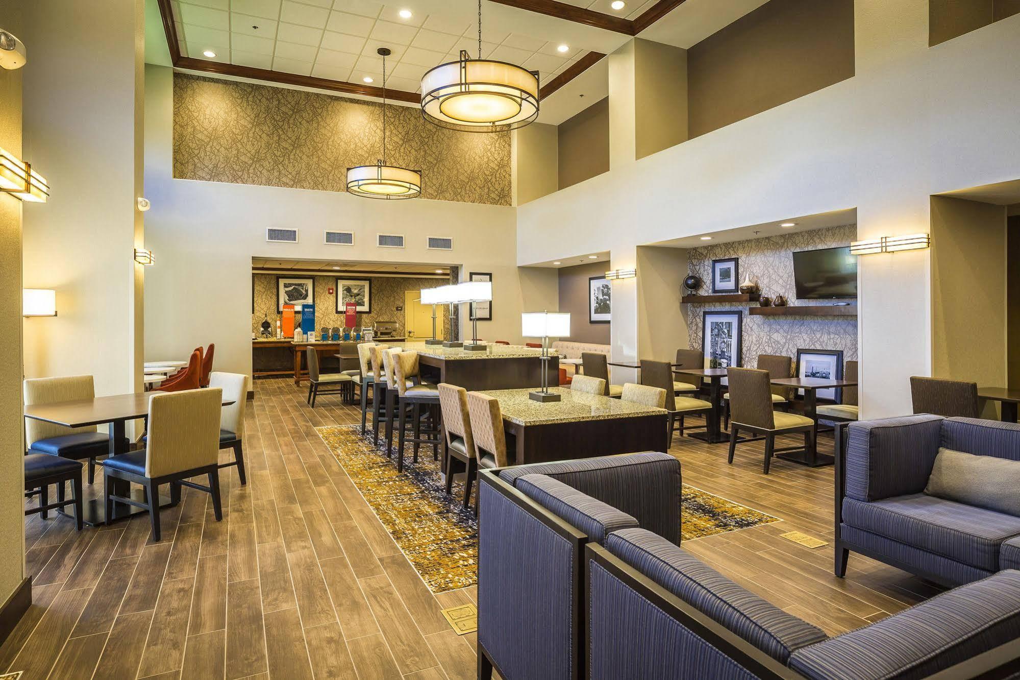 Hampton Inn & Suites Windsor-Sonoma Wine Country Ngoại thất bức ảnh