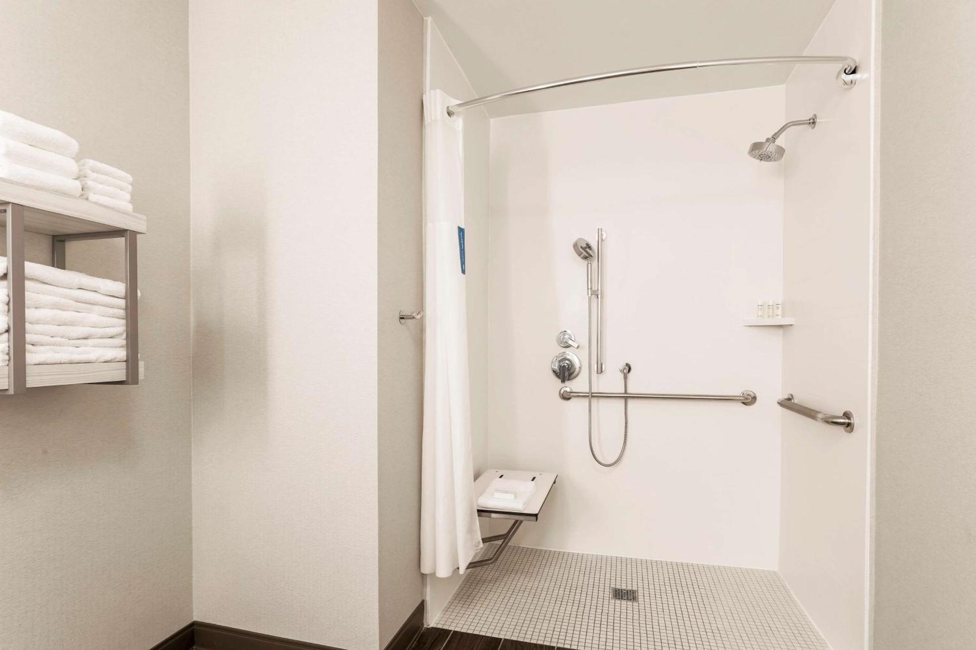 Hampton Inn & Suites Windsor-Sonoma Wine Country Ngoại thất bức ảnh