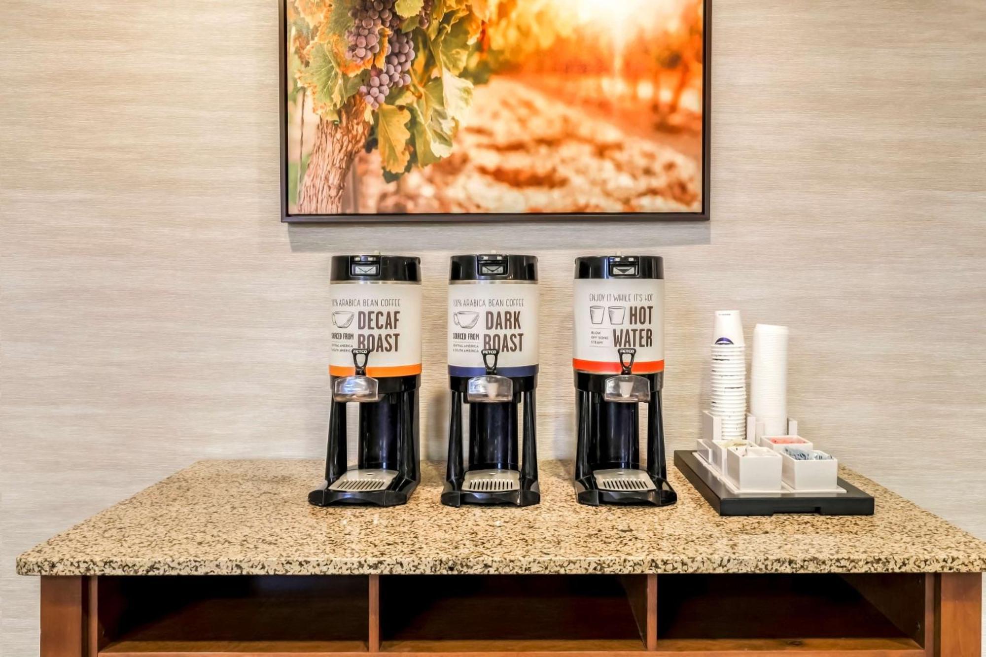 Hampton Inn & Suites Windsor-Sonoma Wine Country Ngoại thất bức ảnh