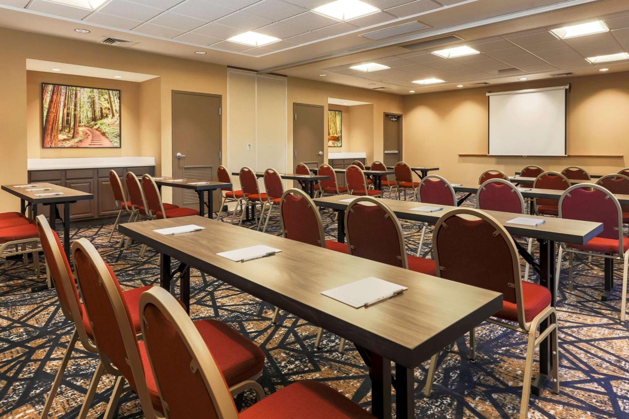 Hampton Inn & Suites Windsor-Sonoma Wine Country Ngoại thất bức ảnh