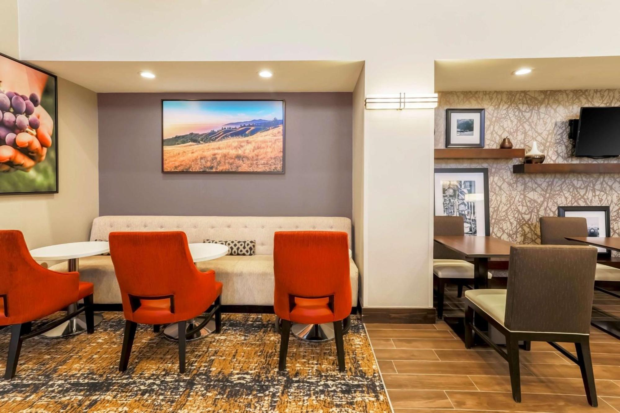 Hampton Inn & Suites Windsor-Sonoma Wine Country Ngoại thất bức ảnh