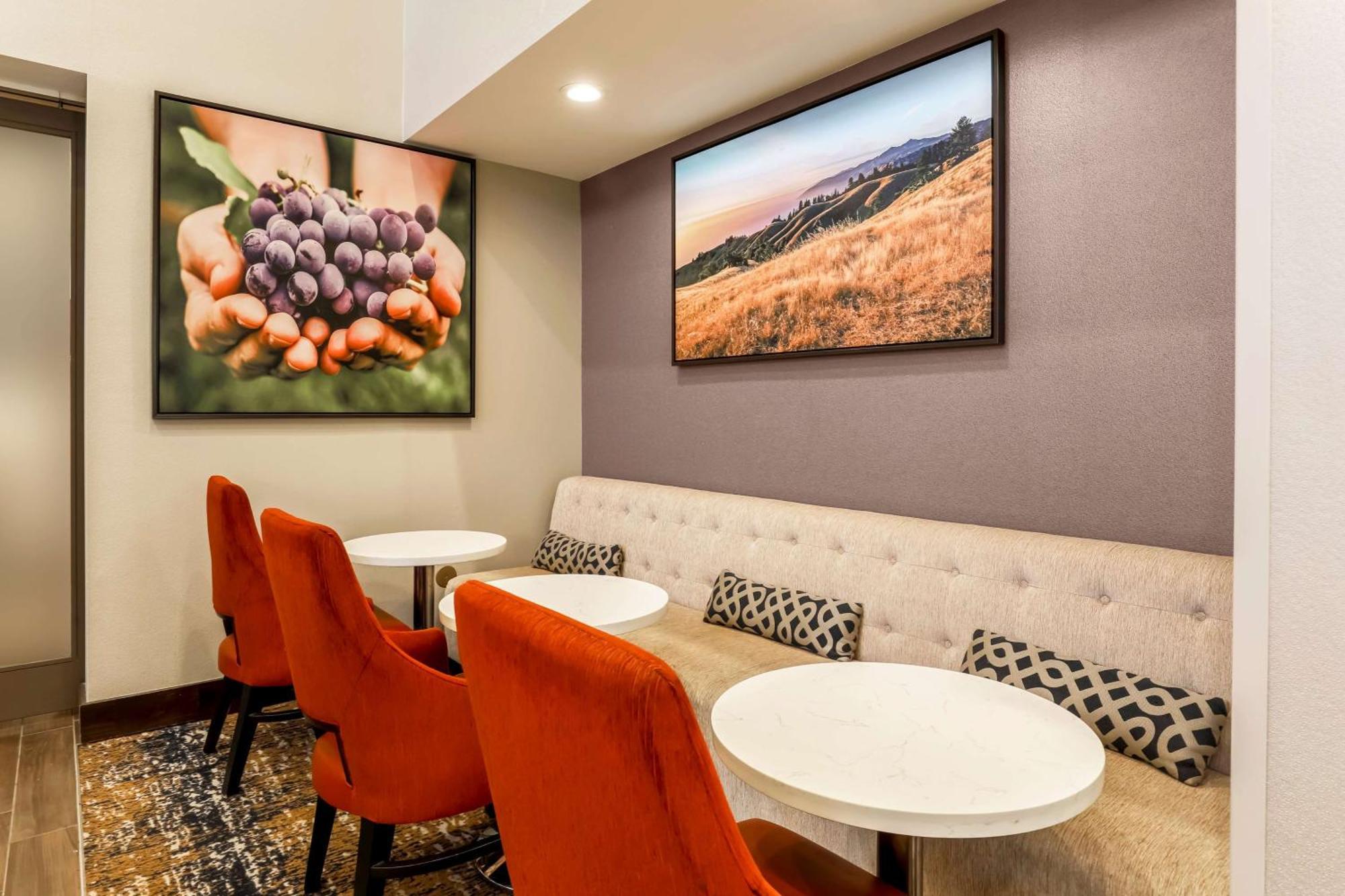 Hampton Inn & Suites Windsor-Sonoma Wine Country Ngoại thất bức ảnh